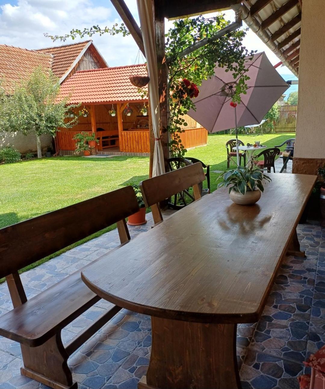 Casa Monica Guest House Dragus Phòng bức ảnh