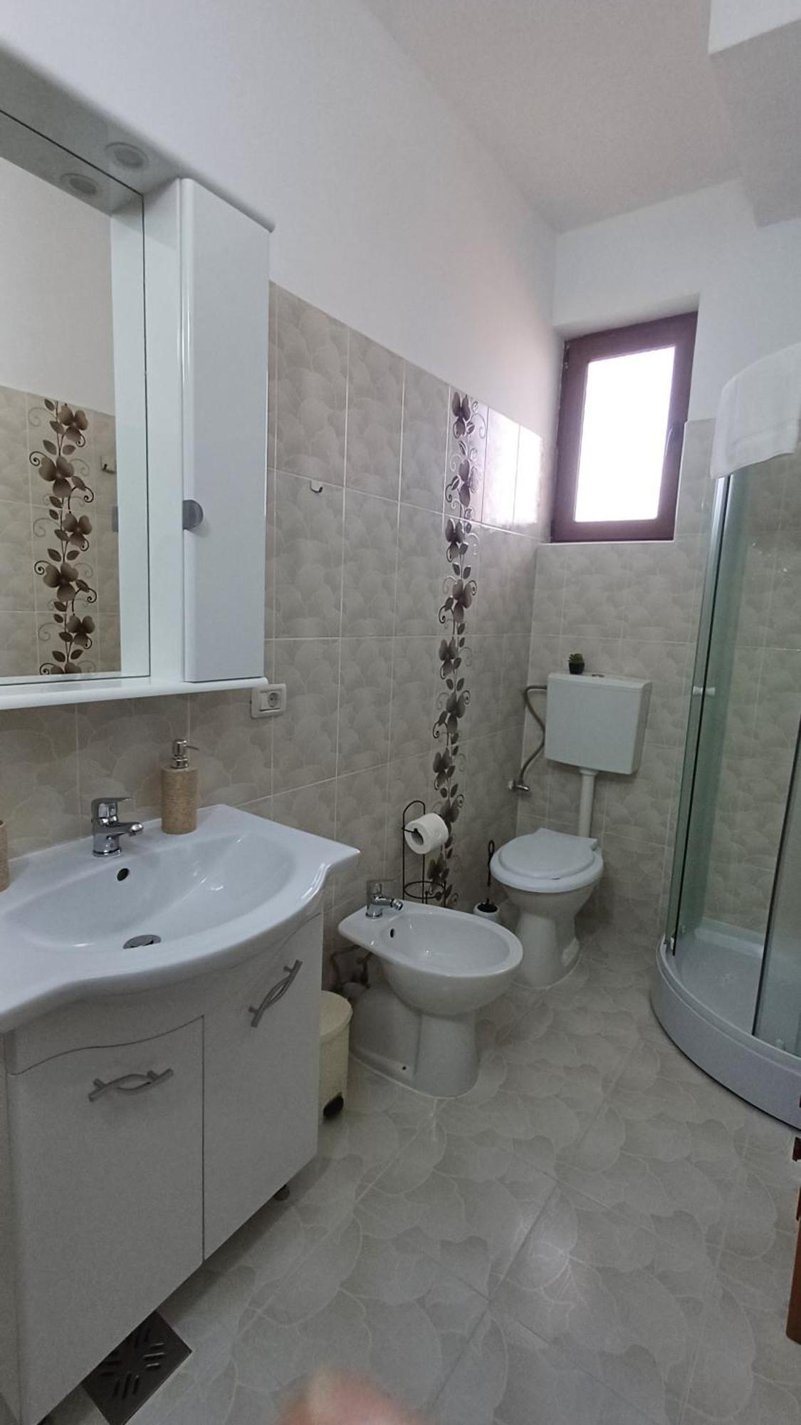 Casa Monica Guest House Dragus Ngoại thất bức ảnh